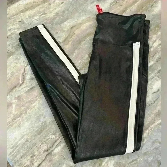 Women’s SPANX faux leather black / white stripe leggings- Size Medium - Picture 7 of 13